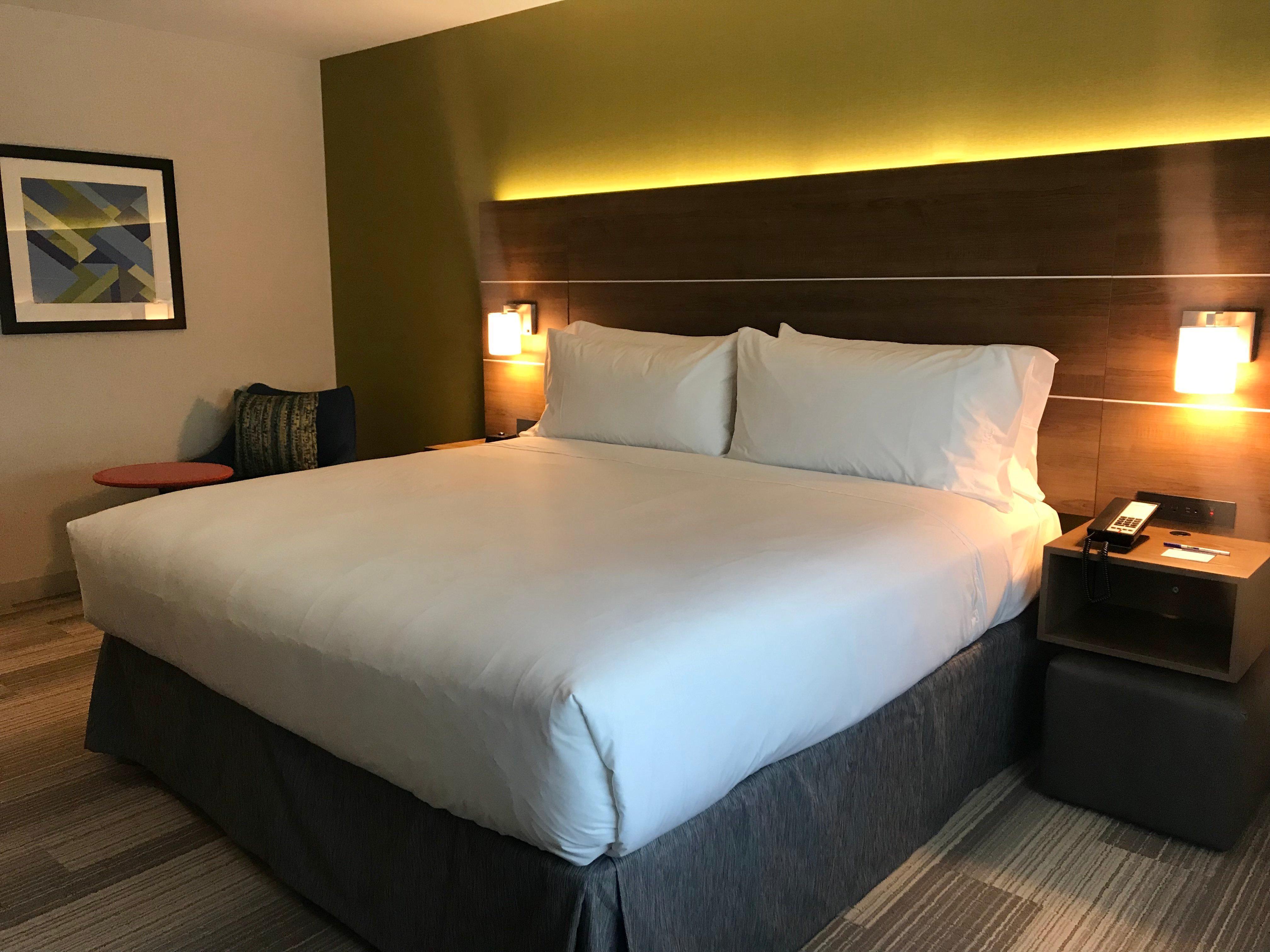 Holiday Inn Express & Suites Pasadena - Los Angeles By Ihg Ngoại thất bức ảnh