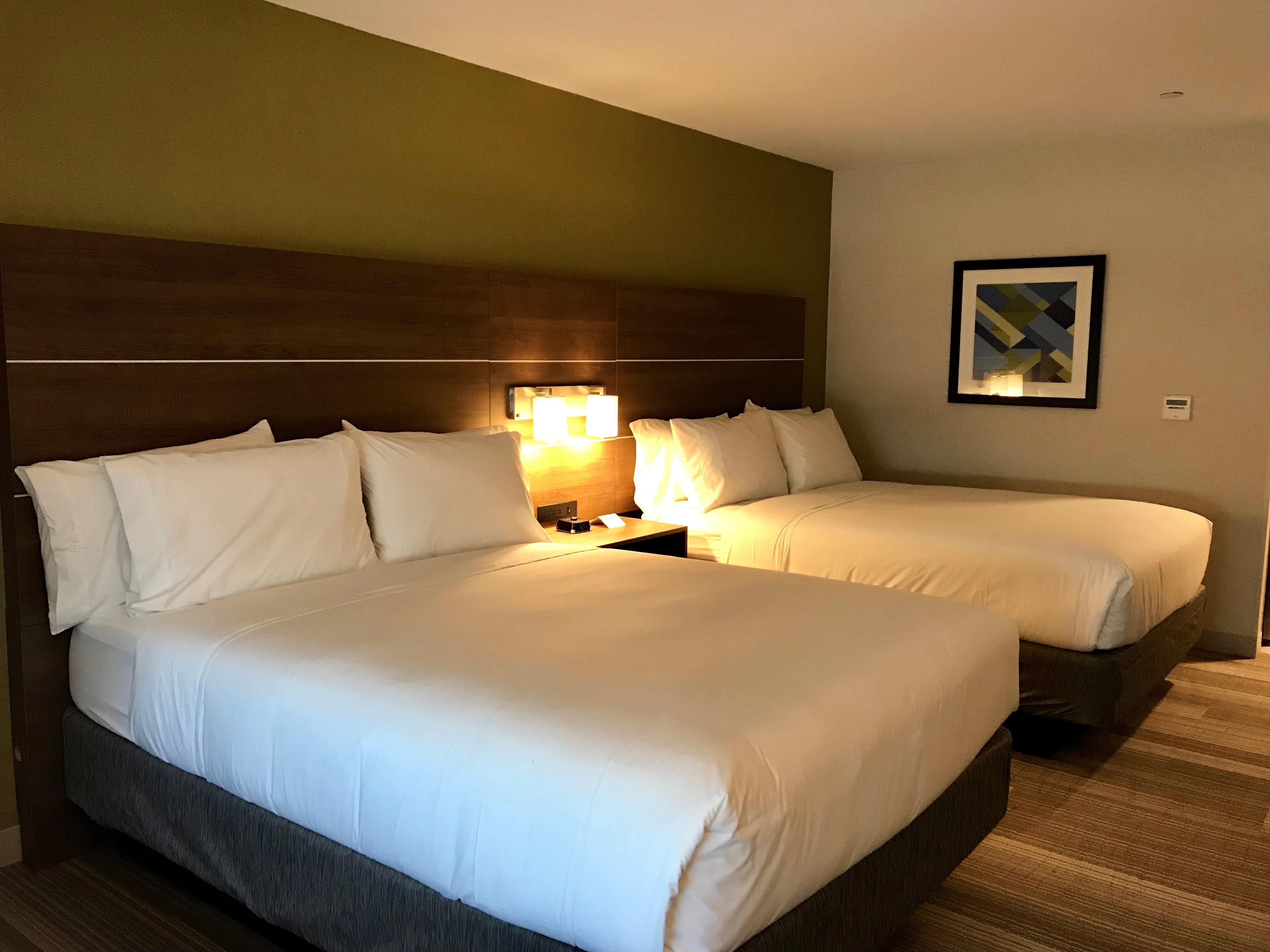 Holiday Inn Express & Suites Pasadena - Los Angeles By Ihg Ngoại thất bức ảnh
