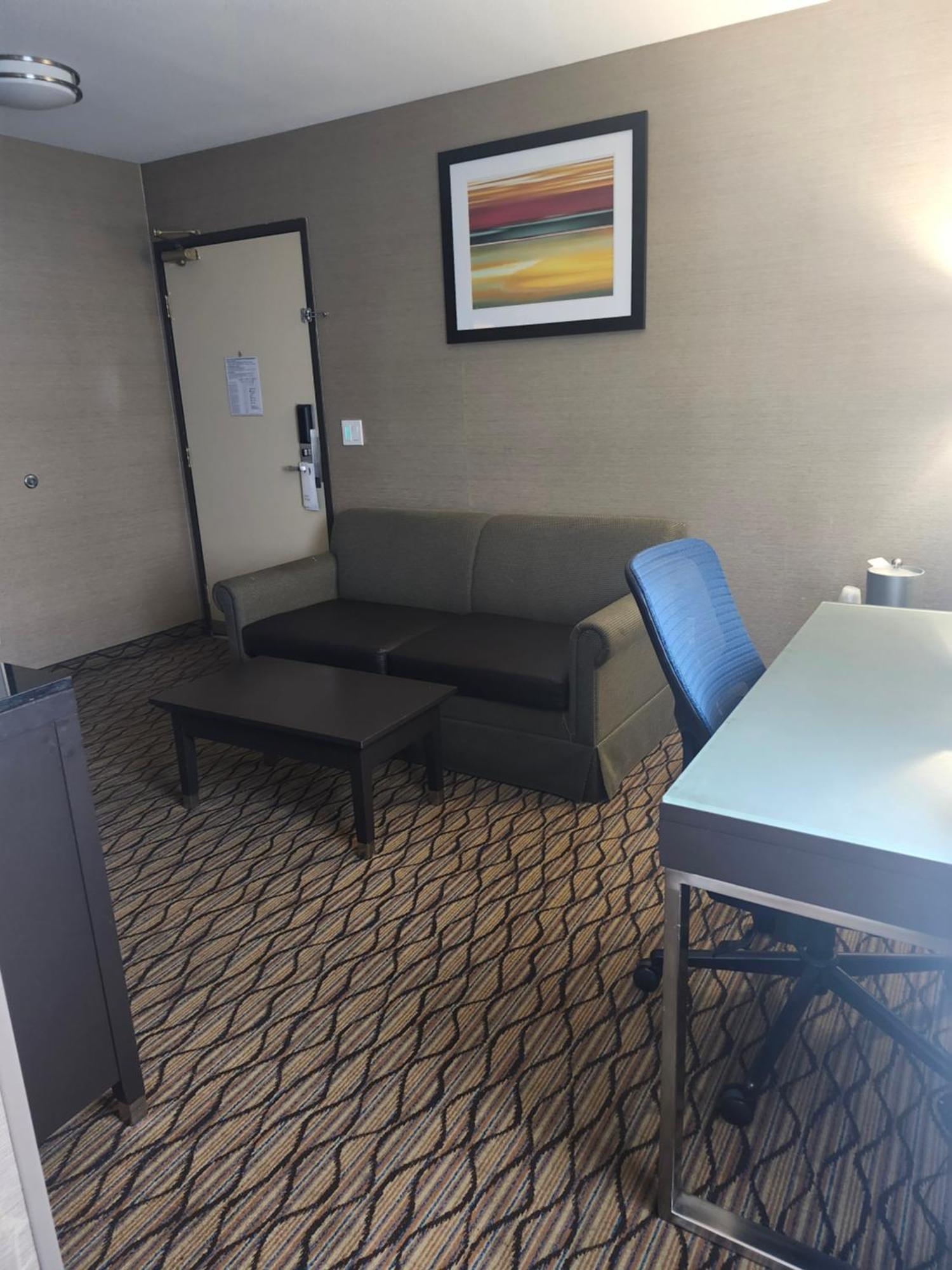 Holiday Inn Express & Suites Pasadena - Los Angeles By Ihg Ngoại thất bức ảnh